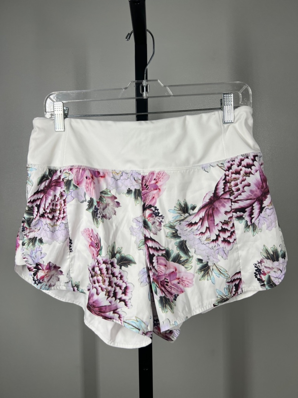 Athleta White Floral Athletic Shorts with Pink Lilac Bloom